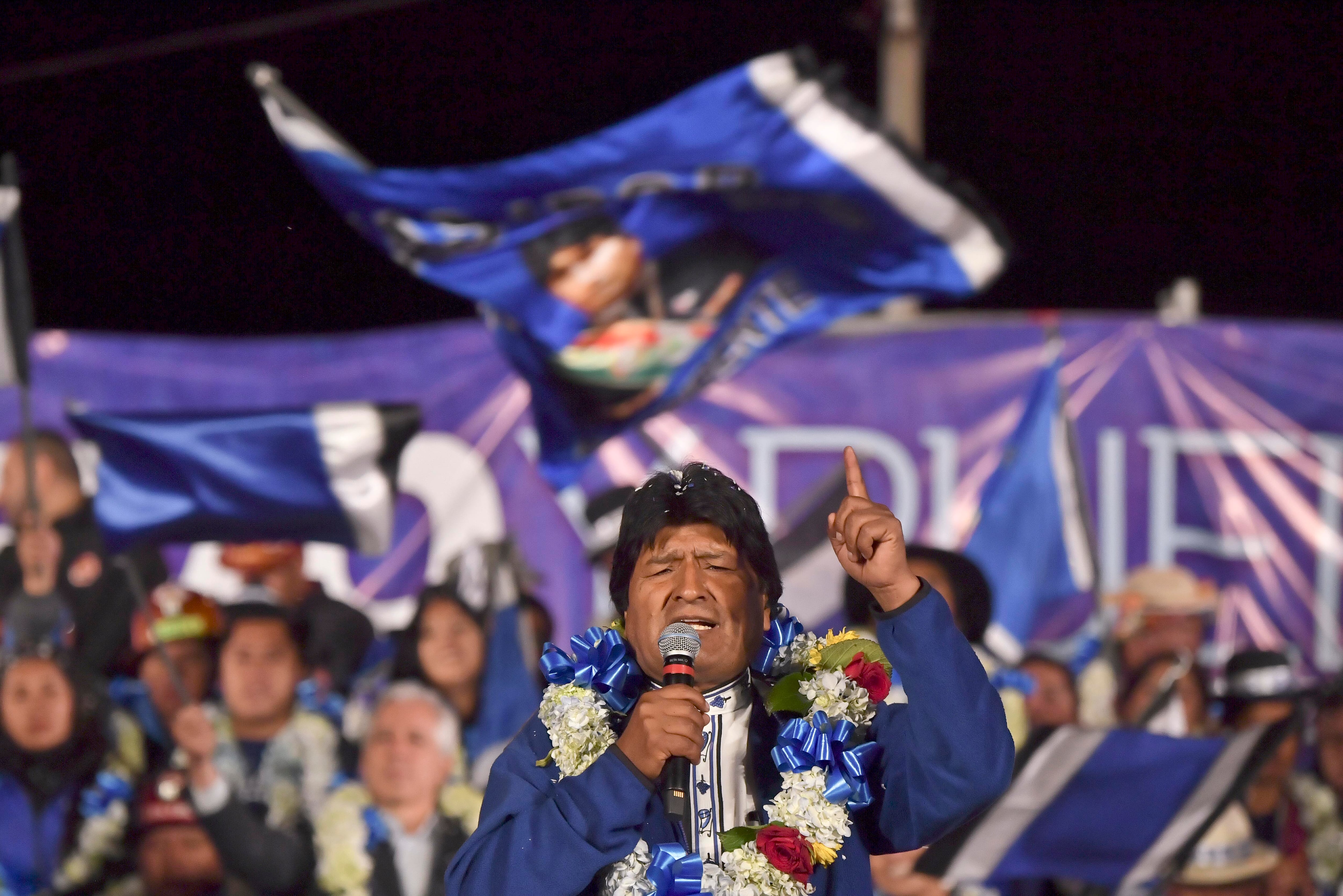 Cierre de campaña en La Ceja con discurso combativo y los colores del MAS