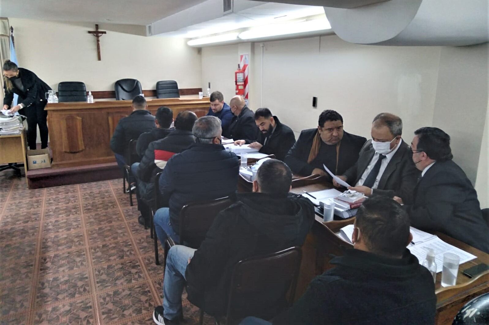 Policías imputados y sus defensores.