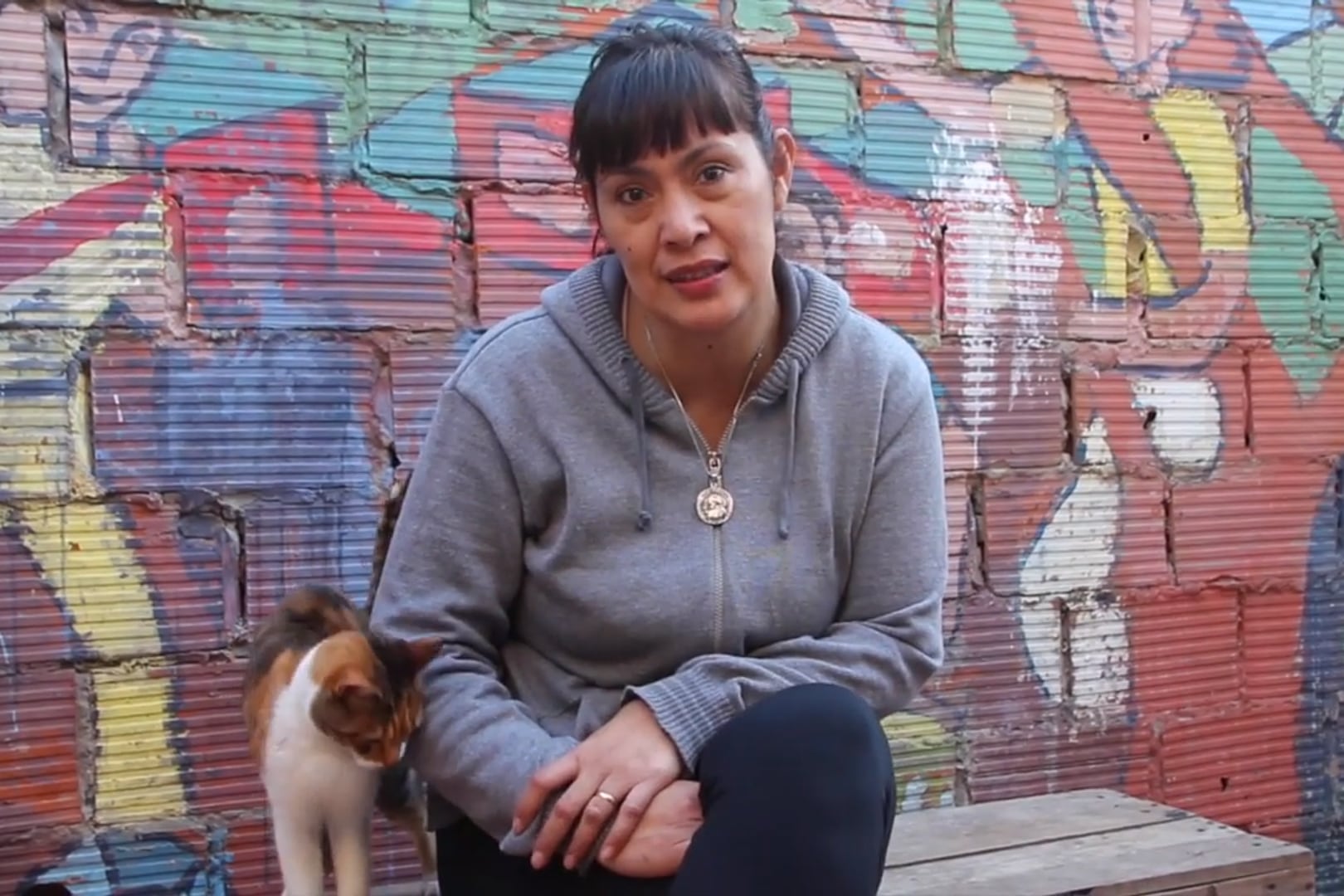 "En la desesperación por no tener agua, la gente hace lo que puede", describe Miño la situación que sufren los barrios populares.