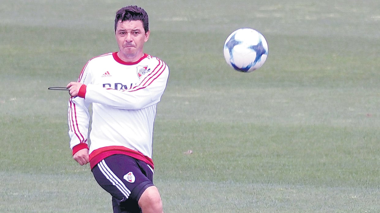 Gallardo ayer se reunió con D’Onofrio para hablar de su continuidad.