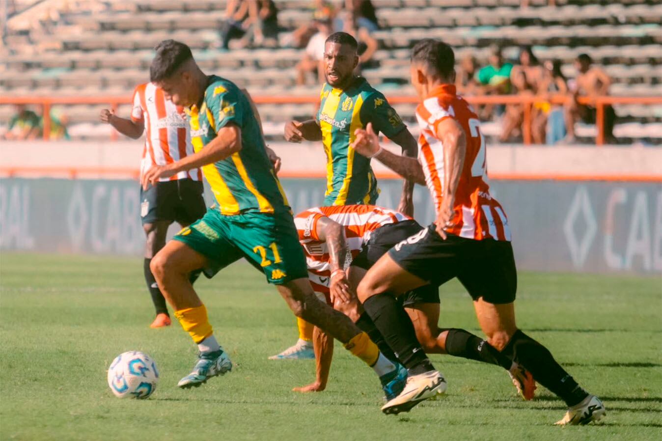 El Tiburón y el Pincha no se sacaron ventaja en Mar del Plata