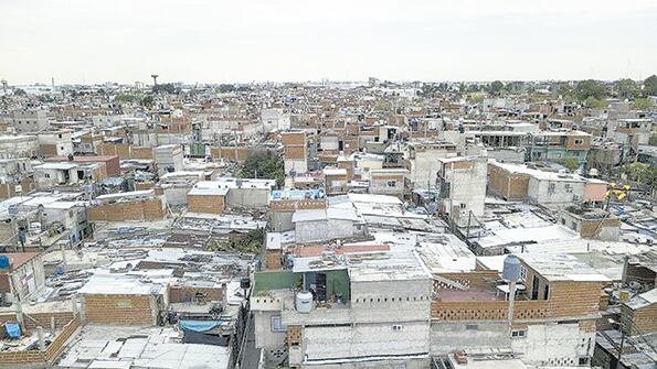 Uno de cada siete porteños no tiene garantizado el acceso al agua potable segura.