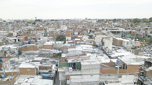 Uno de cada siete porteños no tiene garantizado el acceso al agua potable segura.