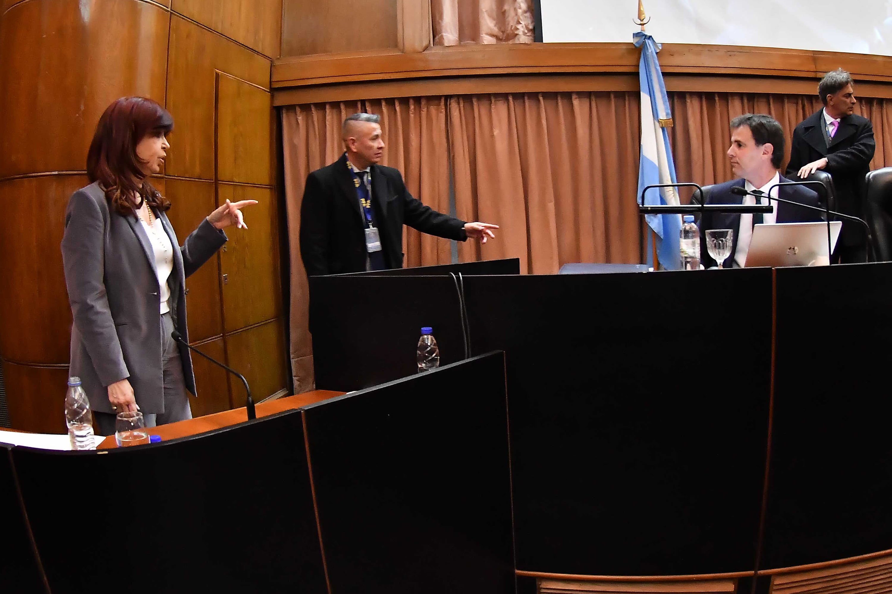 El juicio por el atentado a la expresidenta, limitado a los autores materiales. 