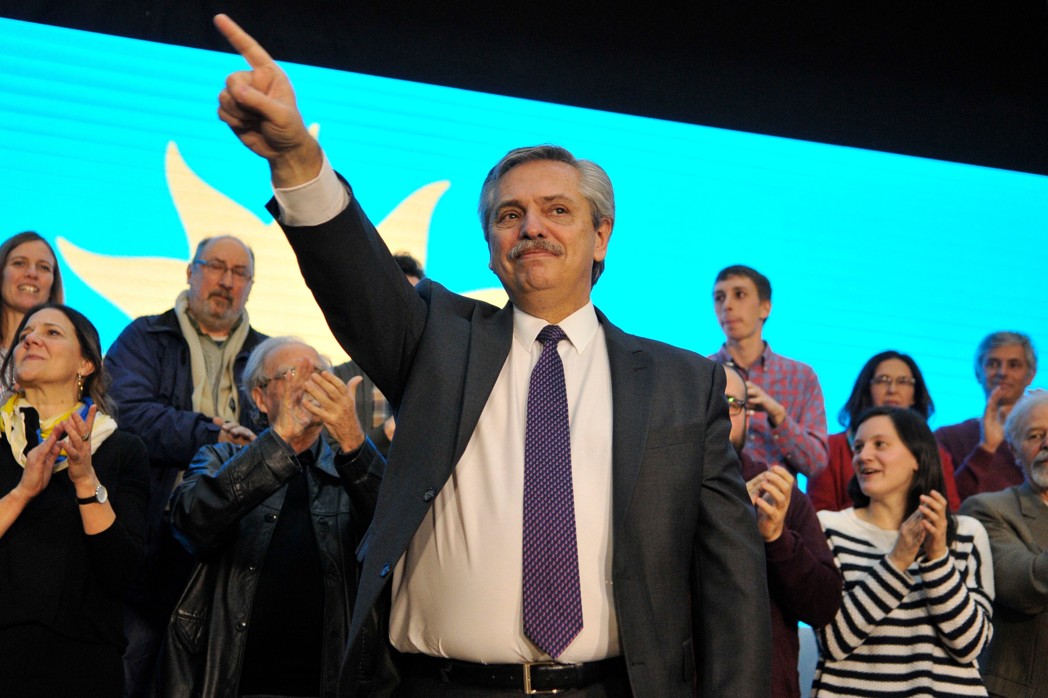 Alberto Fernández encabezó el acto en el Aula Magna de la Ciudad Univeristaria.