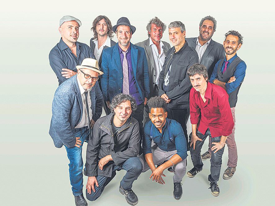 “Nuestra idea es hacer una orquesta popular que recupere viejas tradiciones con sonidos actuales.”