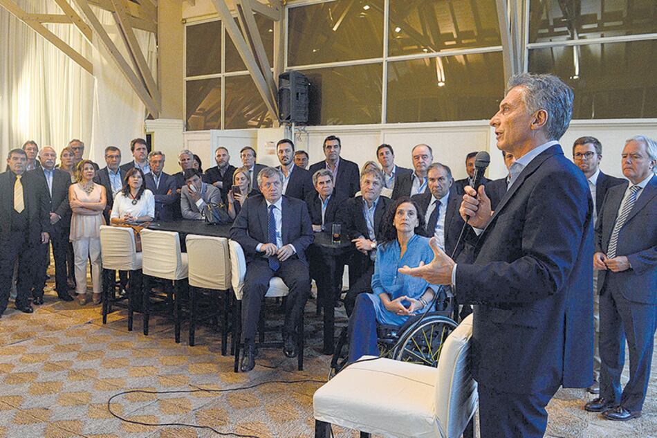 Macri intentó levantar el ánimo de los legisladores ante los golpes que viene sufriendo Cambiemos.