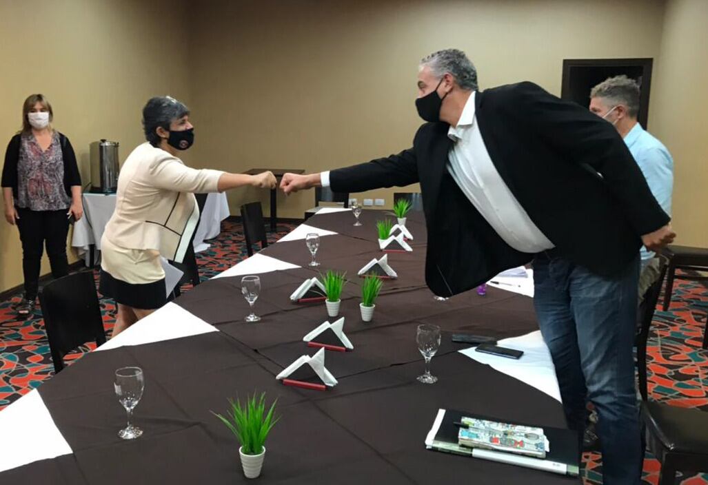 El secretario de Derechos Humanos, Horacio Pietragalla Corti, se reunió en Formosa con la concejal Gabriela Neme, legisladores nacionales, provinciales y dirigentes de la UCR de la provincia.