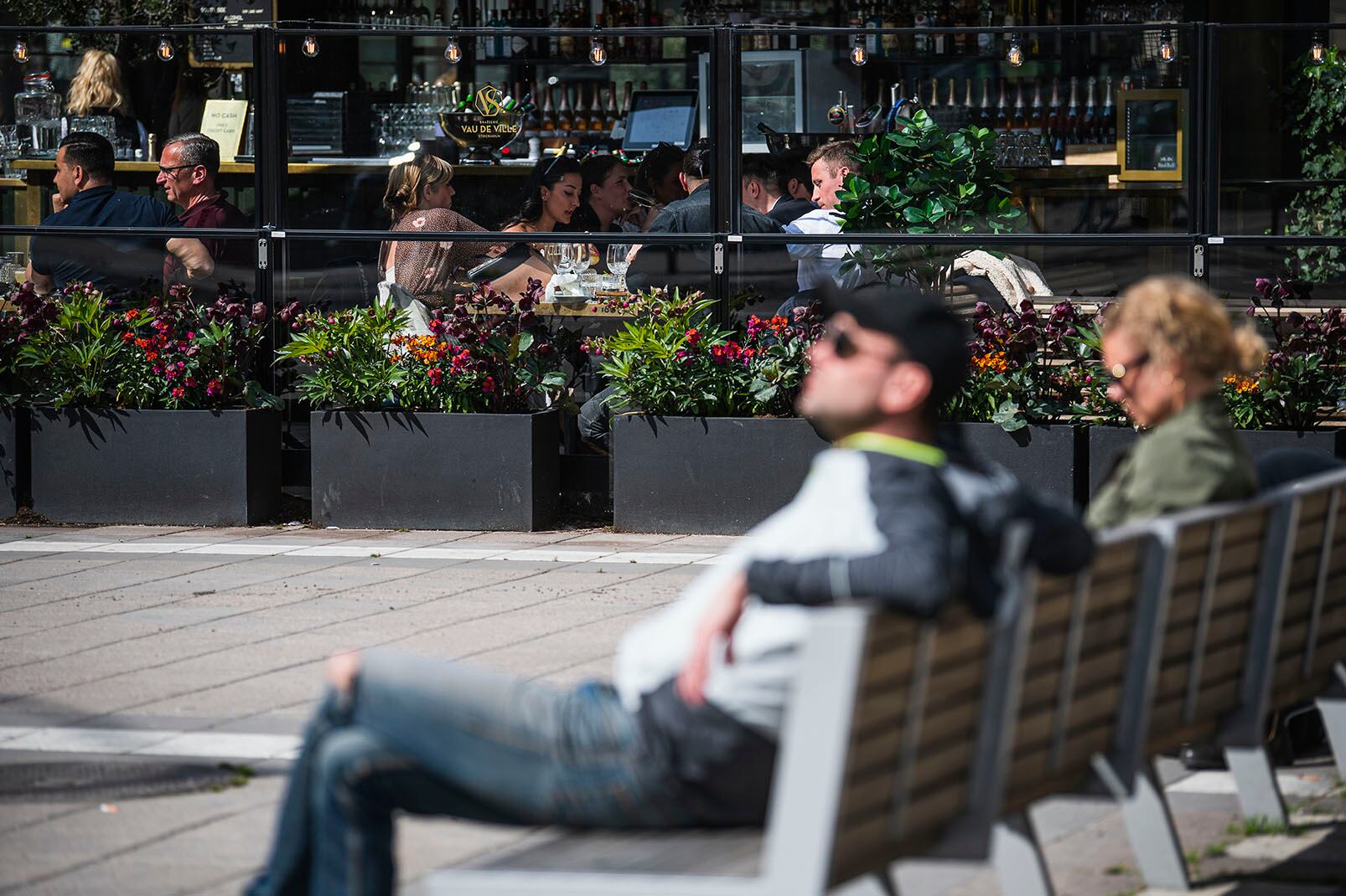 Los suecos casi no tienen restricciones por el virus.