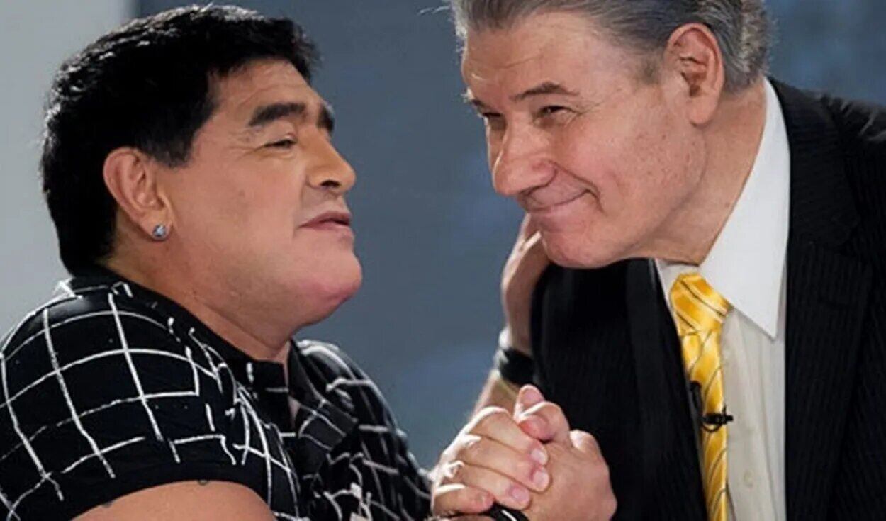 Maradona le revela a Victor Hugo Morales los secretos del Gol del Siglo