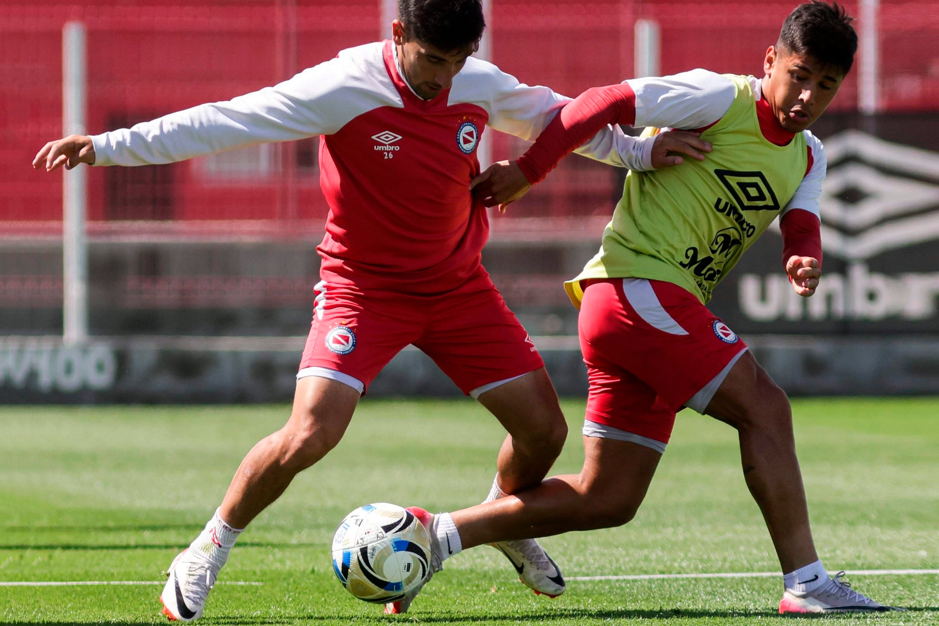 Argentinos va por la revancha frente a Belgrano tras la final perdida en la Copa Argentina con Independiente Rivadavia