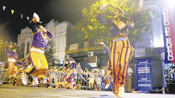 Hay una notoria falta de publicidad oficial del Carnaval: el único spot que circula es el de la Agrupación Murgas.