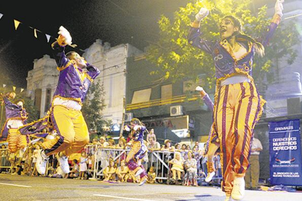 Hay una notoria falta de publicidad oficial del Carnaval: el único spot que circula es el de la Agrupación Murgas.
