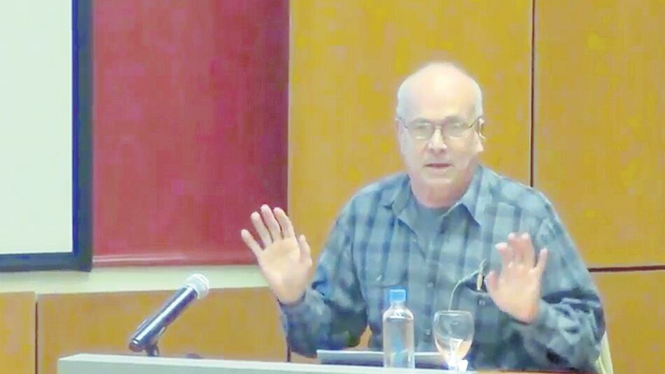 Carlos Rodríguez, ex viceministro de Economía de Carlos Menem, propone devaluar y dolarizar.