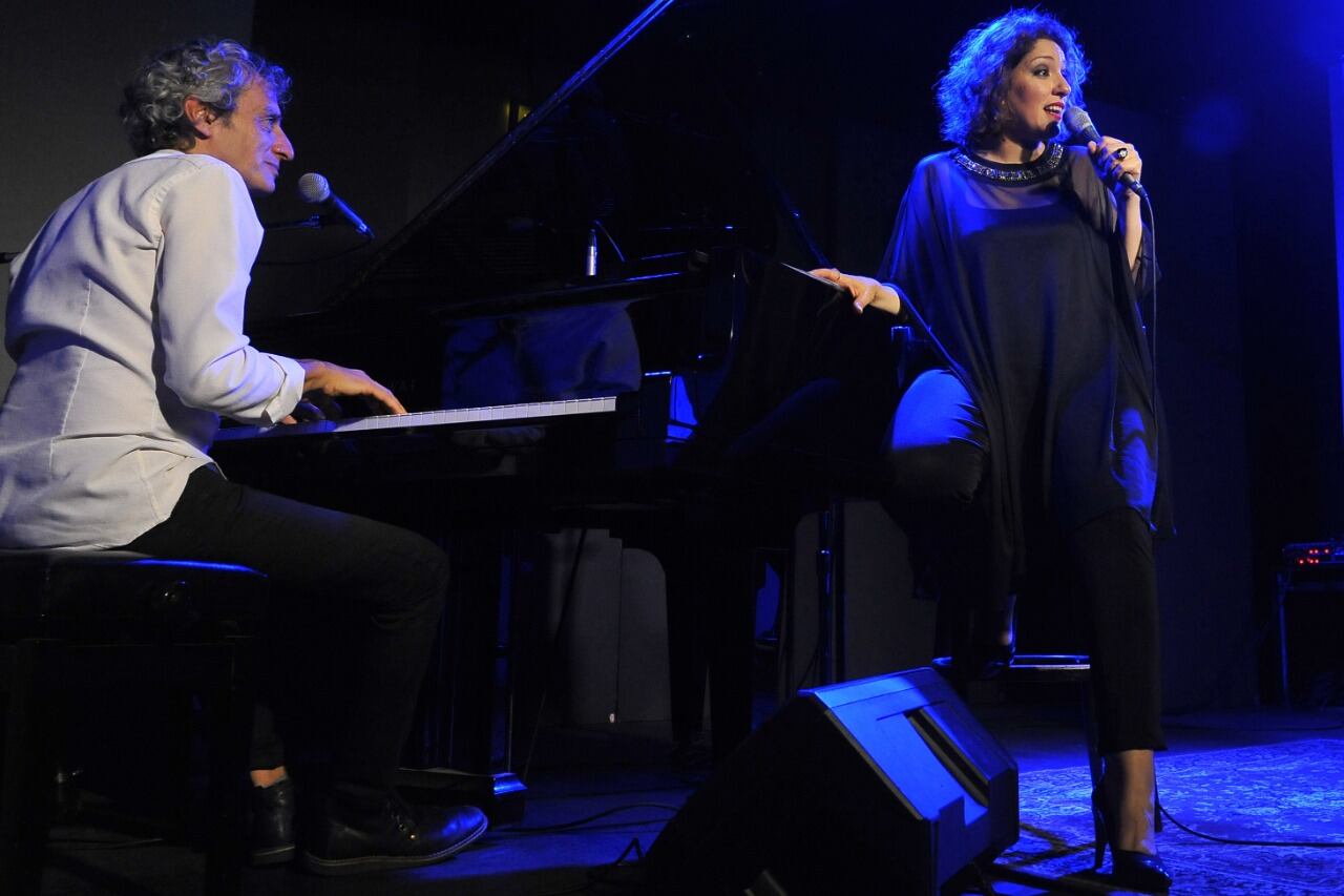 El dúo transita el folklore, el jazz, la bossa nova, lo spinetteano.