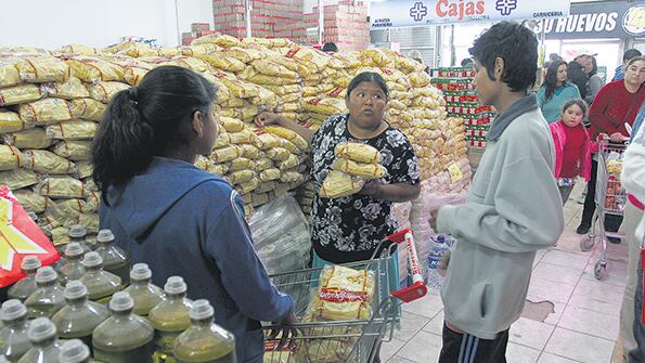 Si el dólar se vuelve a disparar, ni siquiera la recesión podrá frenar nuevas subas de precios.