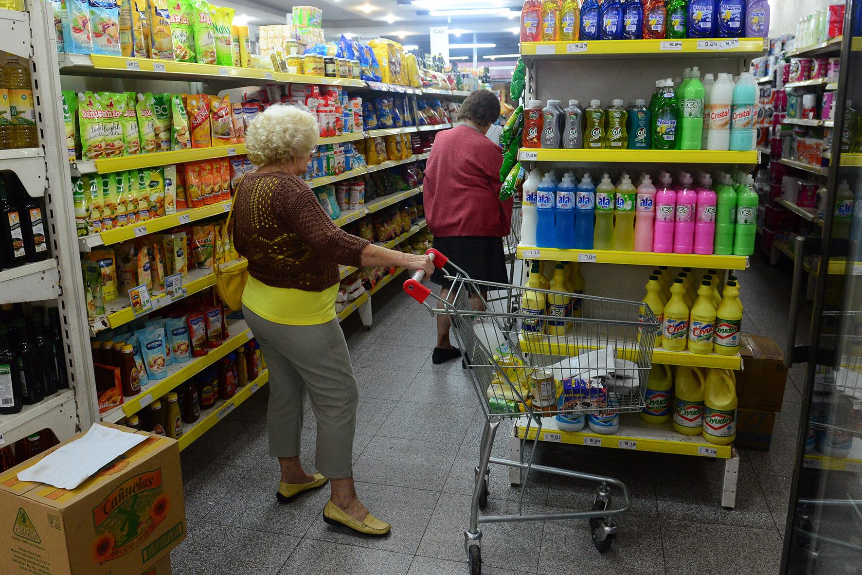 Se analizaron casi 9.000 precios de productos.