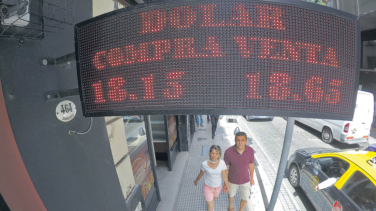 El tipo de cambio mayorista también anotó un nuevo record, que repercutió en el mercado minorista.