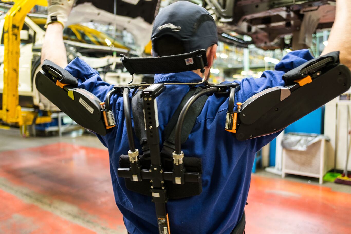 Los exoesqueletos evitan daños en algunas tareas pesadas