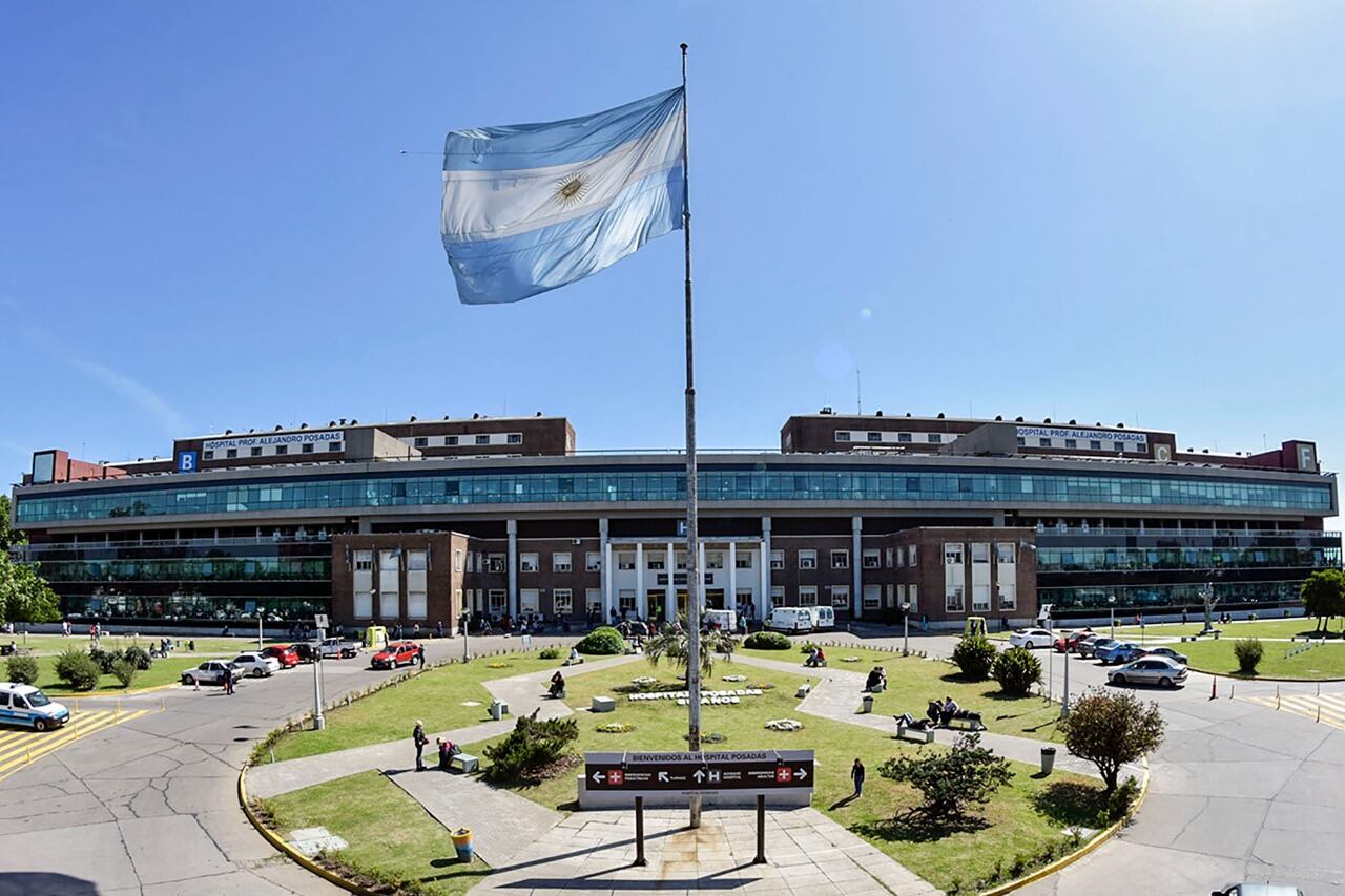 Una de las primeras tareas de los espías fue ir al Hospital Posadas.