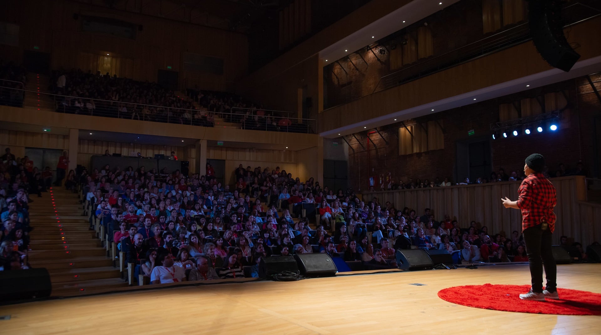"El análisis queda obsoleto si solo respondemos preguntas o hacemos un powerpoint", distingue una participante.