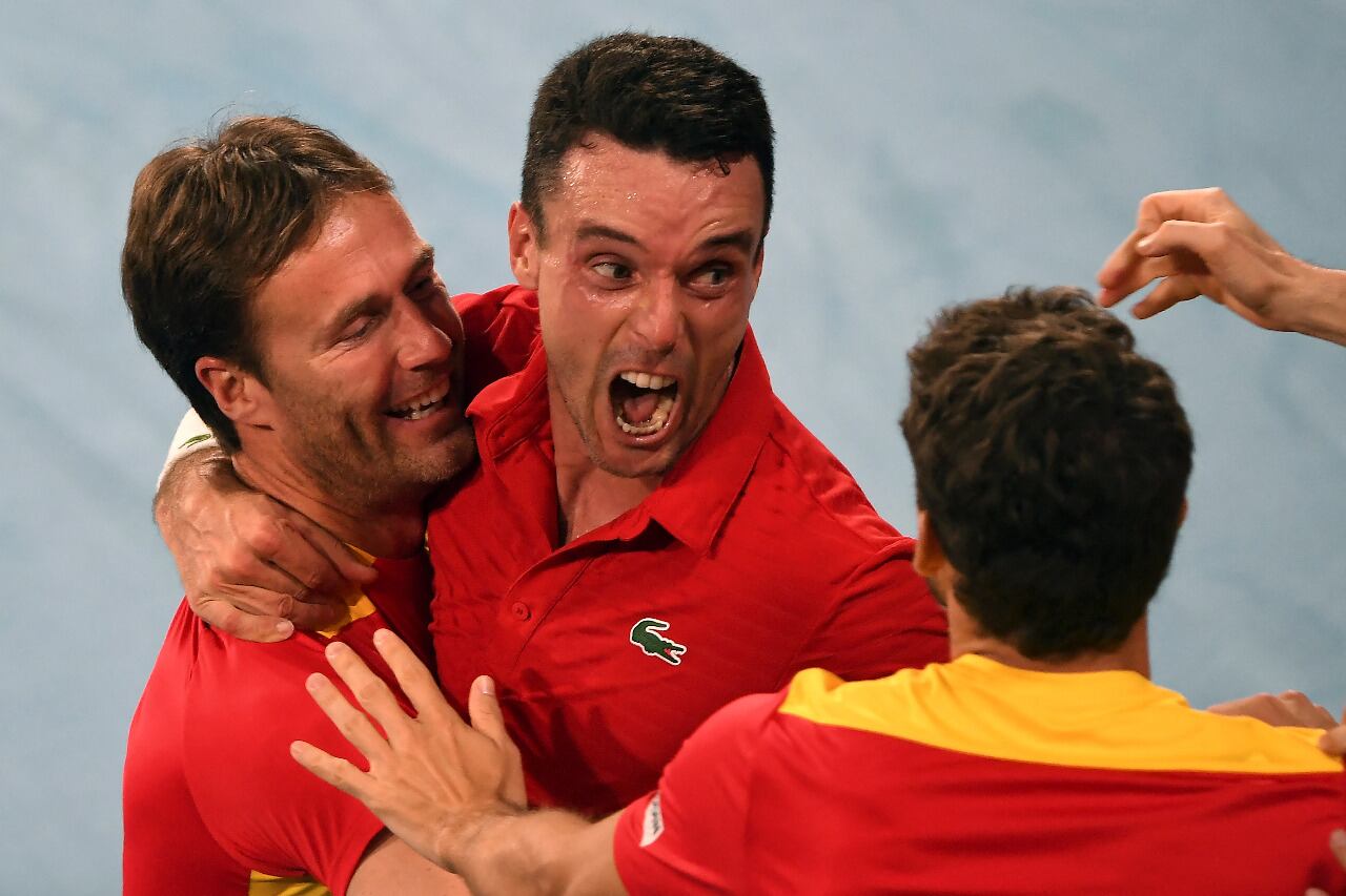 El español Roberto Bautista Agut festeja el batacazo ante el top ten polaco Hubert Hurkacz.