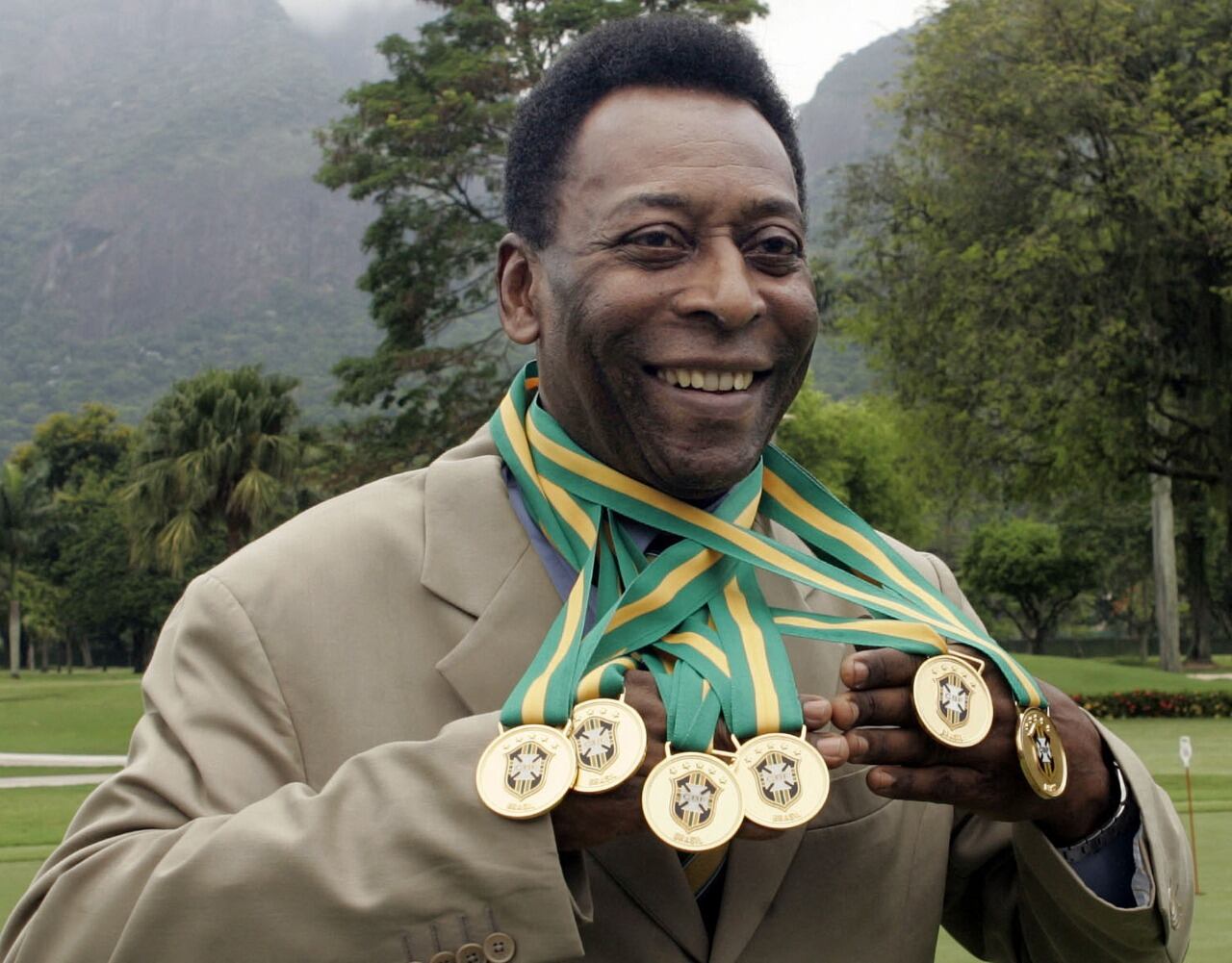 Pelé, el mejor futbolista brasileño de la historia.