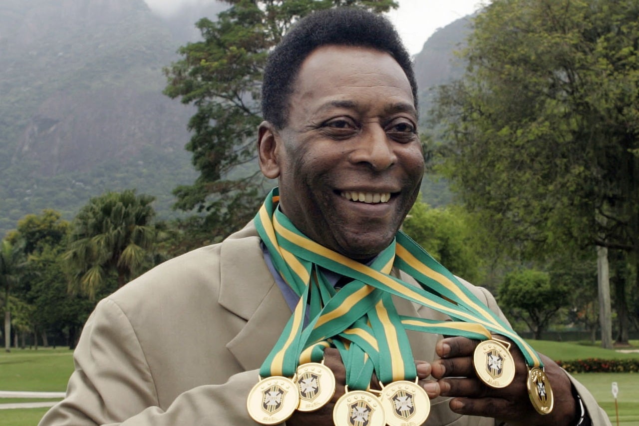 Pelé, el mejor futbolista brasileño de la historia.