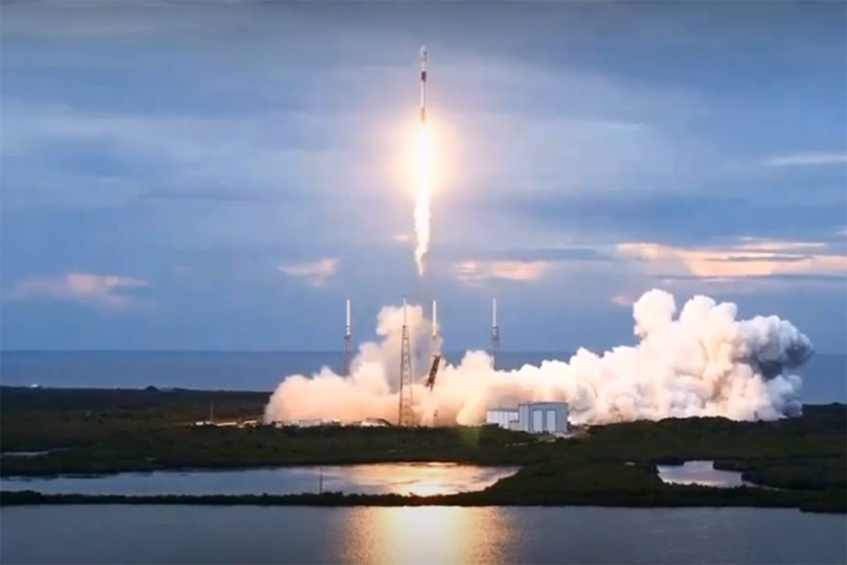 El Presidente resaltó que "Argentina es uno de los diez países que son capaces de poner satélites como este en órbita".