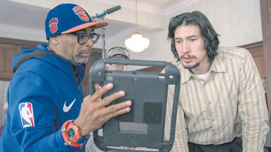 SPIKE LEE Y ADAM DRIVER DURANTE EL RODAJE