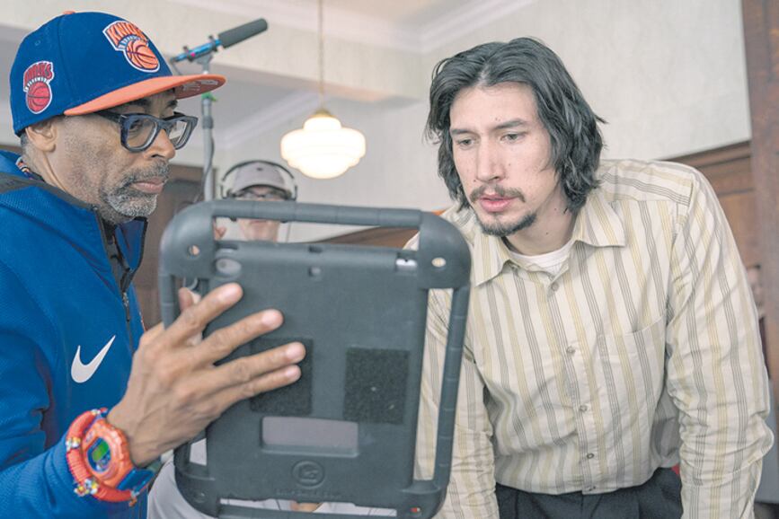 SPIKE LEE Y ADAM DRIVER DURANTE EL RODAJE