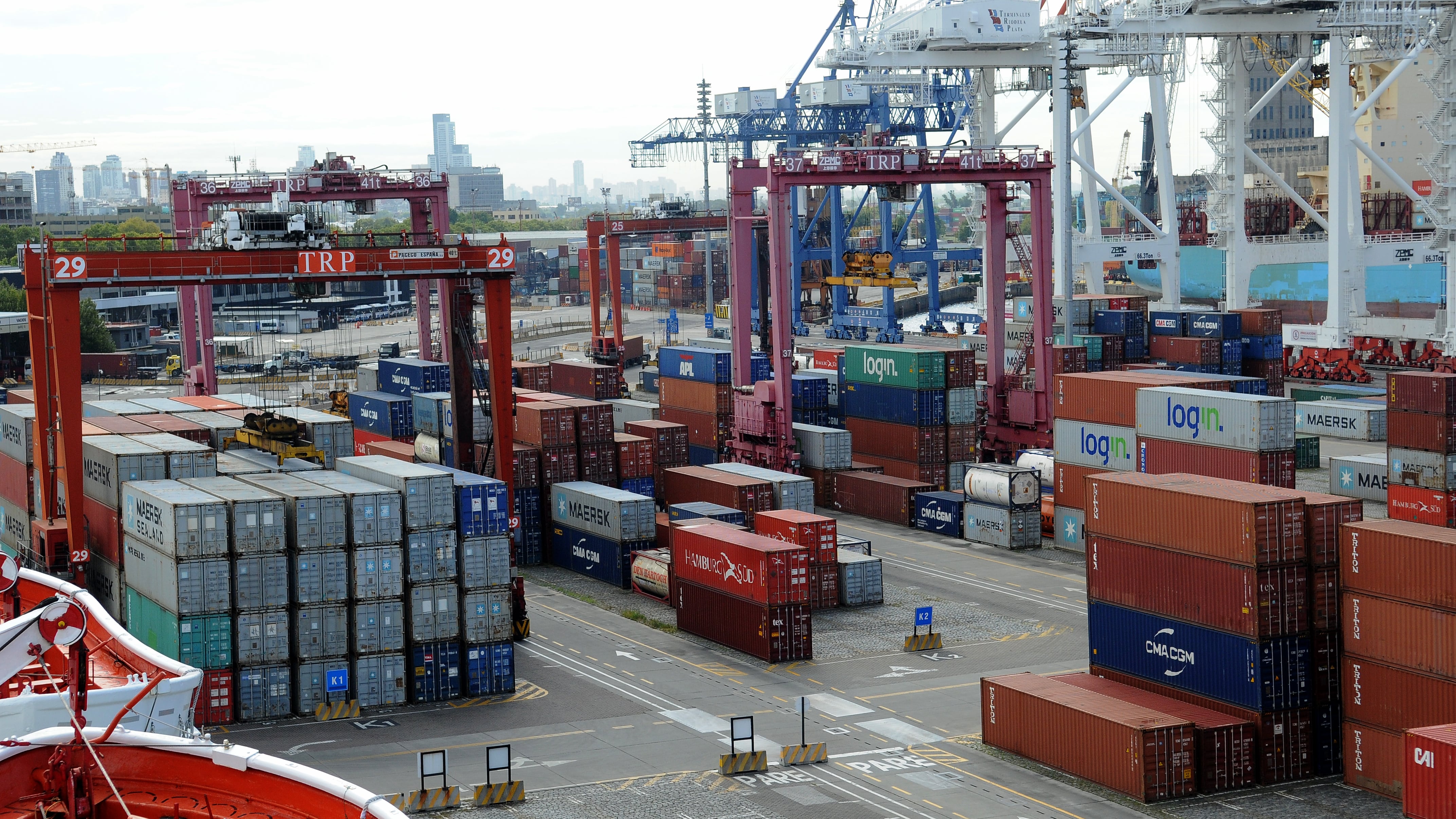 En enero, las importaciones de bienes de consumo subieron un 47,5%.