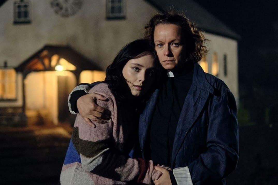 La miniserie, basada en una novela de C.J. Tudor, consta de seis episodios.