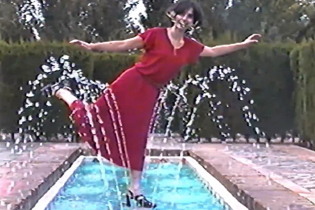 La imagen cruda y un montaje prolijamente descuidado combinaban bien con el espíritu lo-fi de Suárez.