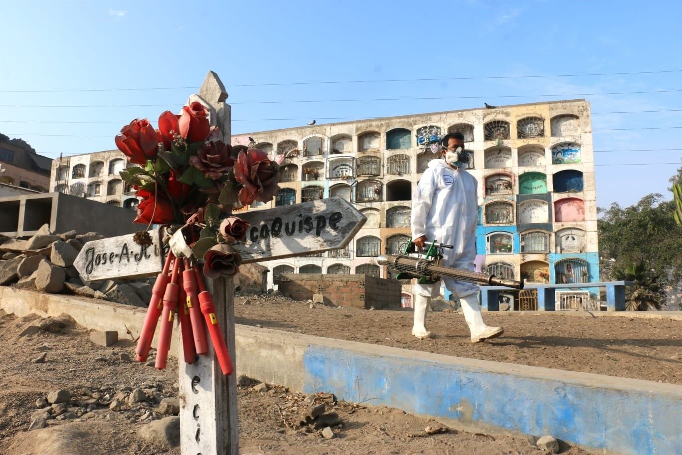 Asentado sobre 60 hectáreas y con más de un millón de nichos, el cementerio es un atractivo turístico que recibe dos millones de visitantes al año. Foto: Ministerio de Salud de Perú.