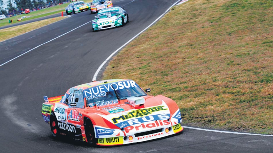 El Dodge de Castellano ya está en la punta y va en busca de la bandera a cuadros en Paraná.