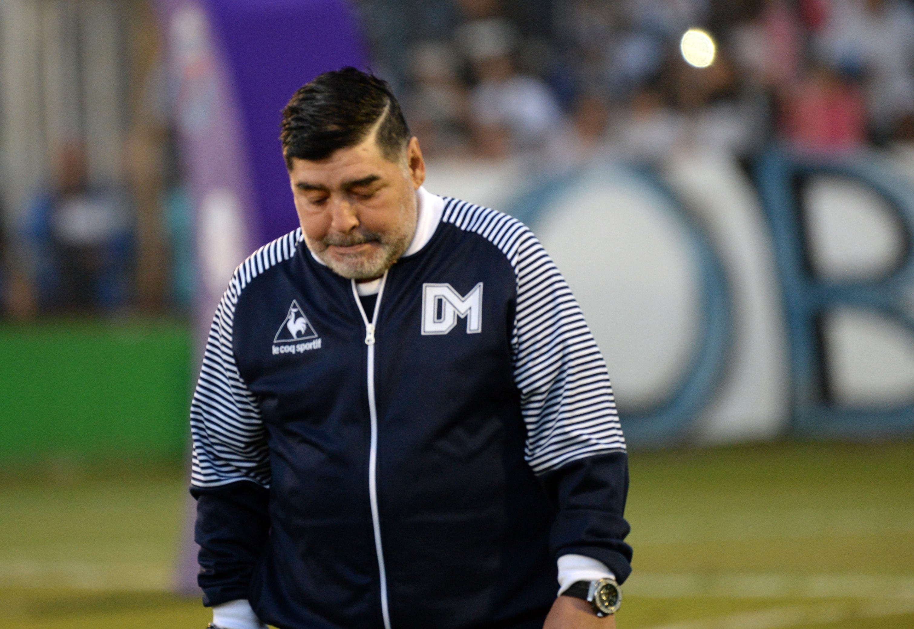 Maradona preocupado por el presente de Gimnasia.