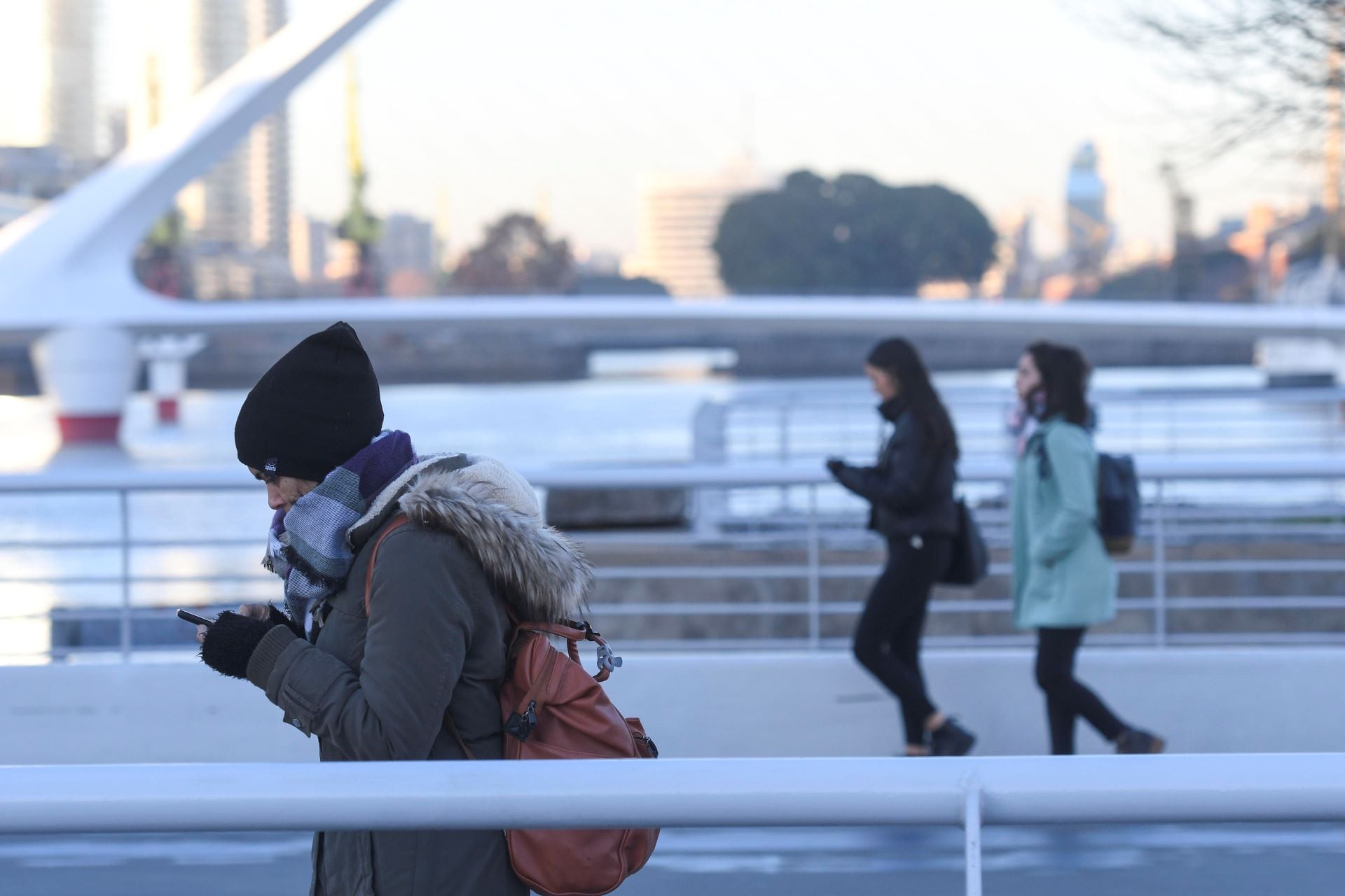 La Ciudad de Buenos Aires y el conurbano bonaerense registra una temperatura mínima de 2 grados y una máxima de 14 para este martes.