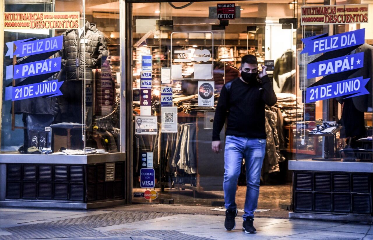 En el rubro Calzado y Marroquinería la caída fue de 56,4 por ciento.