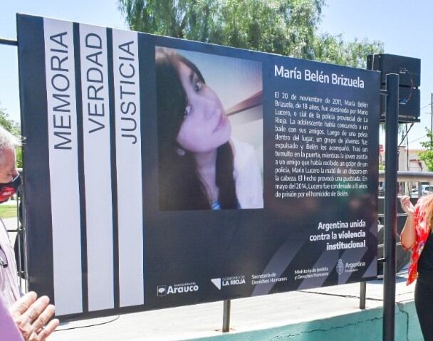 Cartel emplazado en Aimogasta.