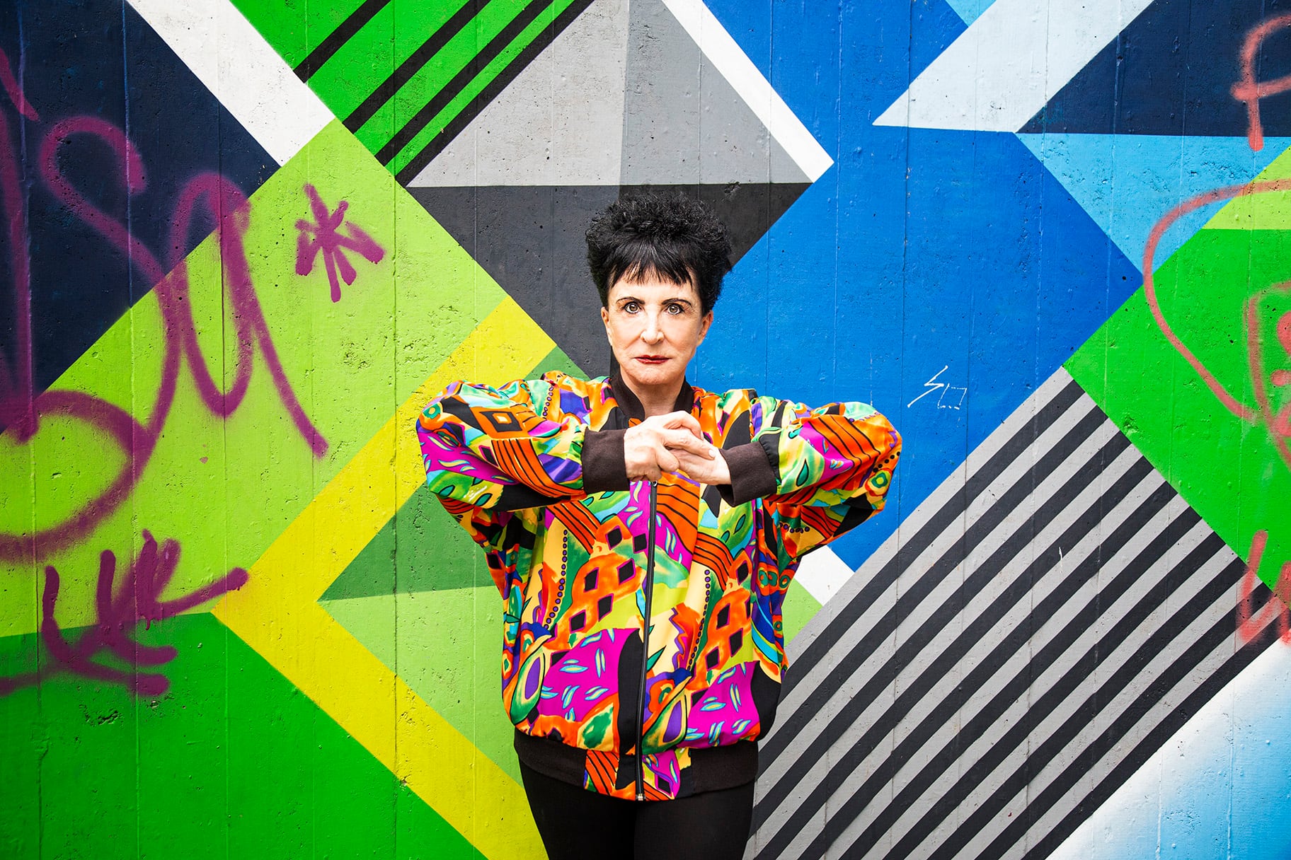 Esther Díaz vuelve a Hannah Arendt para distinguir la política de lo político.