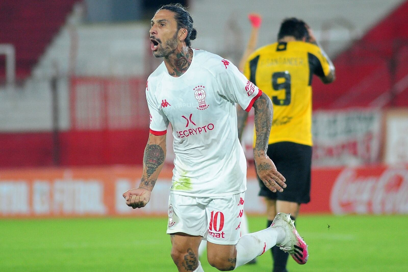 Gudiño grita el segundo del Globo, que superó de local a Guaraní