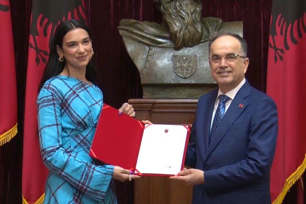 Twitter @BajramBegajAL