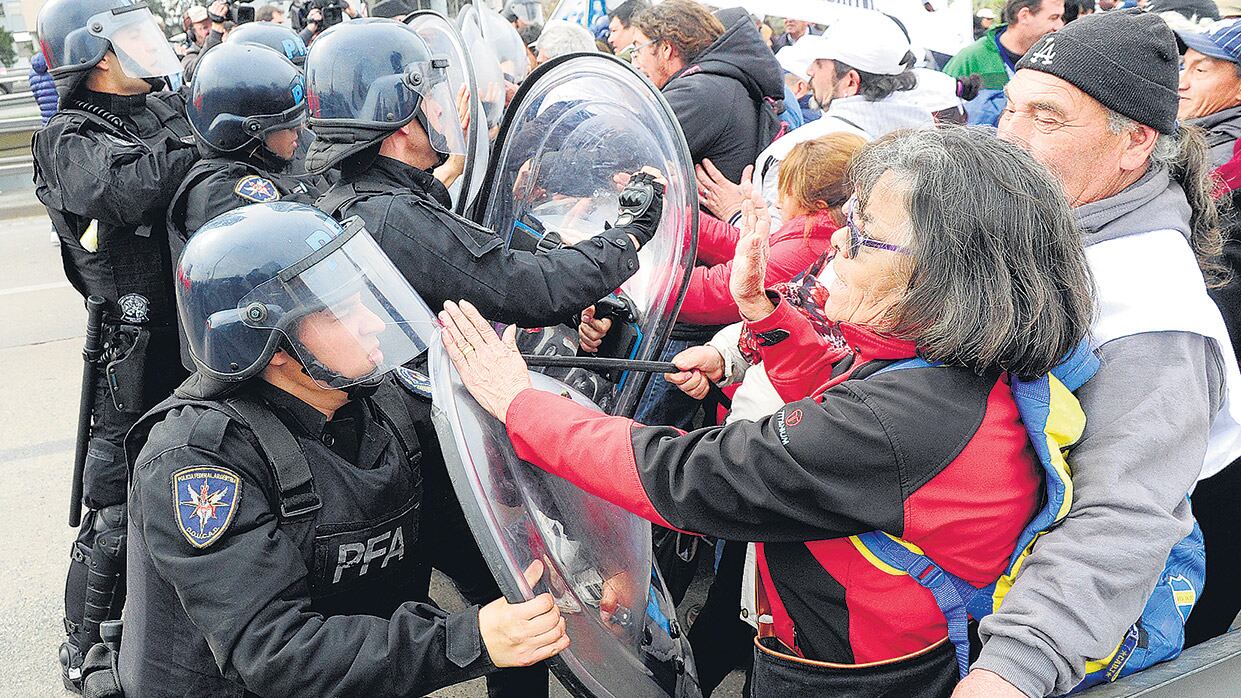 Descontento de los jubilados. Los especialistas prevén que el proyecto va a generar situaciones de conflicto.