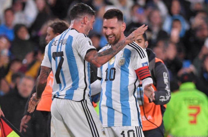 Lionel Messi y Rodrigo de Paul, figura de la Selección de Scaloni.