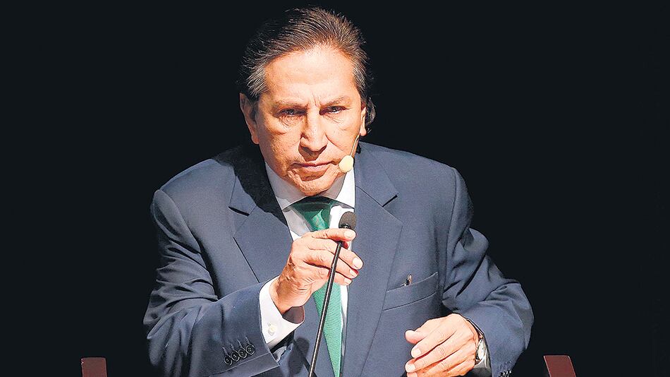 Acusado de tráfico de influencias y lavado, Toledo se deja ver en EE.UU.