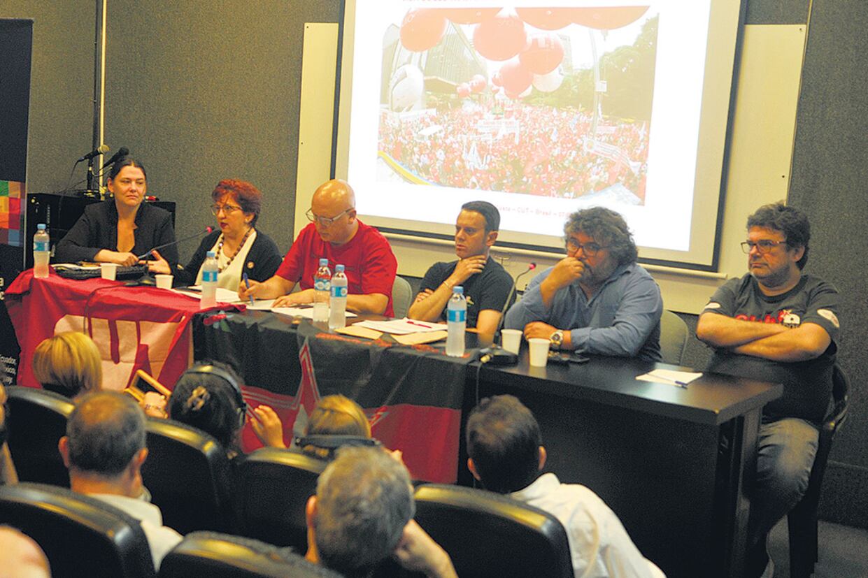“Ya hay anuncios en los diarios donde se ofrece trabajar ocho días al mes”, señaló Costa.