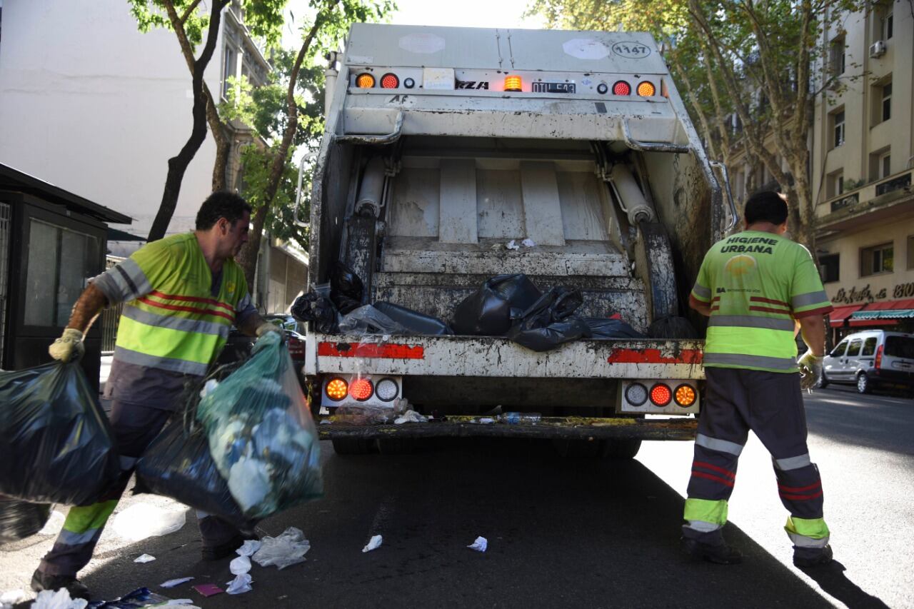 A las 6 comenzó un paro de los trabajadores de recolección de basura en la Ciudad Autónoma de Buenos Aires.