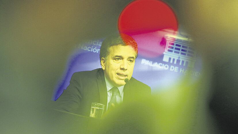 El ministro Nicolás Dujovne digita las partidas para el Enard.