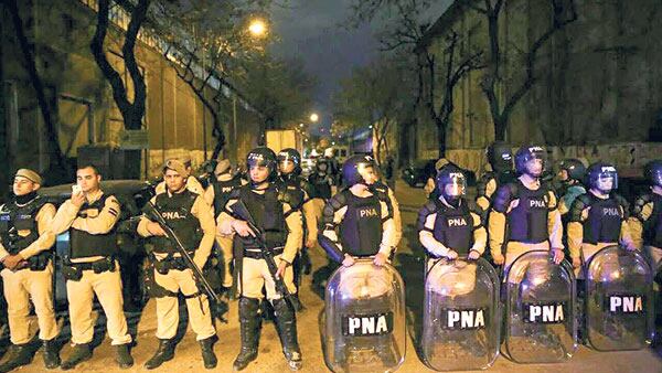 La presencia de la Prefectura, en la villa 21, en función represiva, la única que se le conoce a la fecha por esos lares.